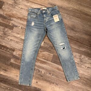 Levi’s Signature Boys Size 10 Taper Jeans Light Wash Distressed NWT